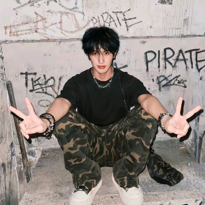 张翅与光同行 群聊头像